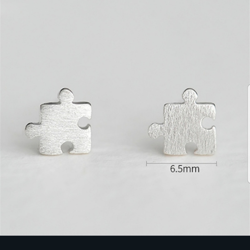 🧩🧩APRIL is Autism Awareness Month!! Mini Puzzle pieces in 925 Sterling SILVER - Picture 2 of 10